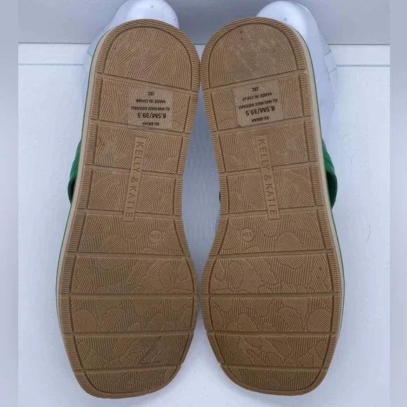 Kelly & Katie Briar Green Sandals with Buckle Detail Size 8.5 - Picture 7 of 8